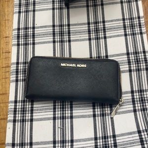 Used Black Michael Kors Wallet